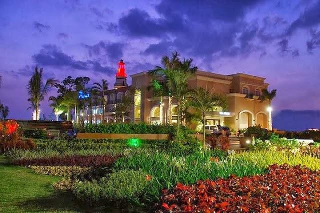 Lighthouse Marina Resort