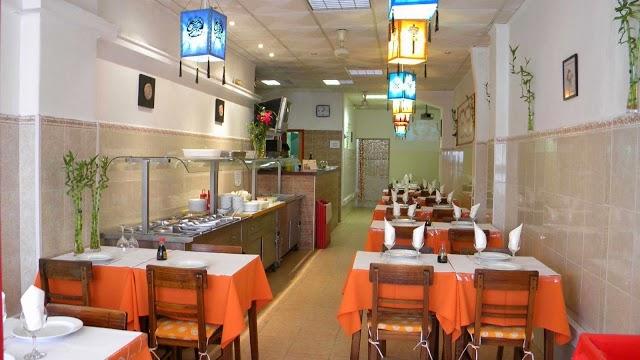 Nui Sushi & Thai bar