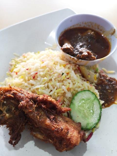 Norra Rich Nasi Kerabu