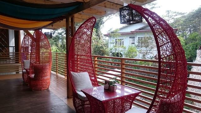 Decades Fusion Cuisine and After-Hours Joint