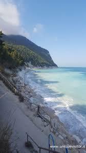 Spiaggia Sassi Neri