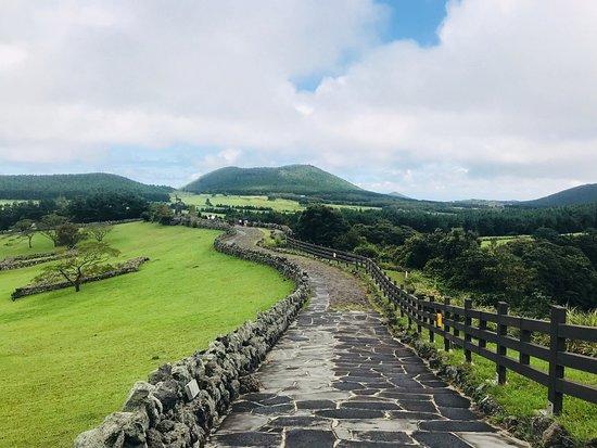サングムブリ 噴火口