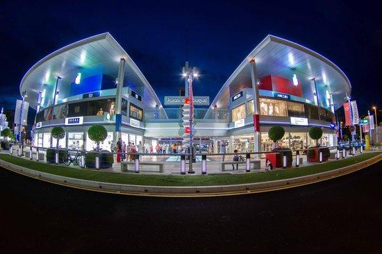 Plaza del Duque köpcentrum