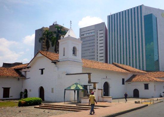 Museo de Arte Colonial y Religioso La Merced