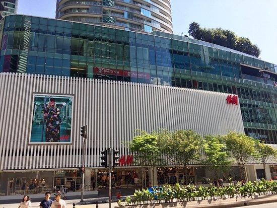 Avenue K Shopping Mall