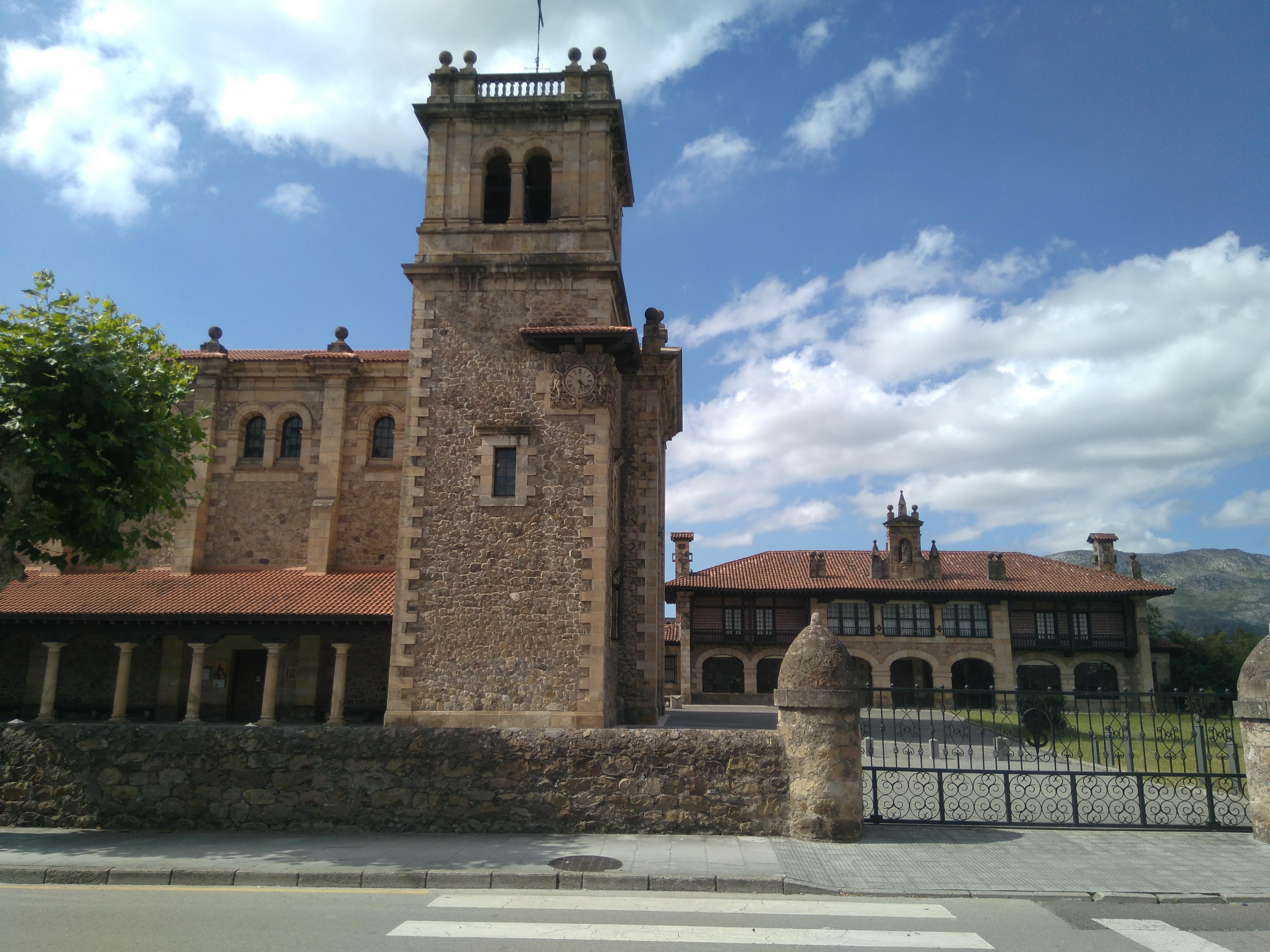 Iglesia de San Vicente Mártir y asilo de San José