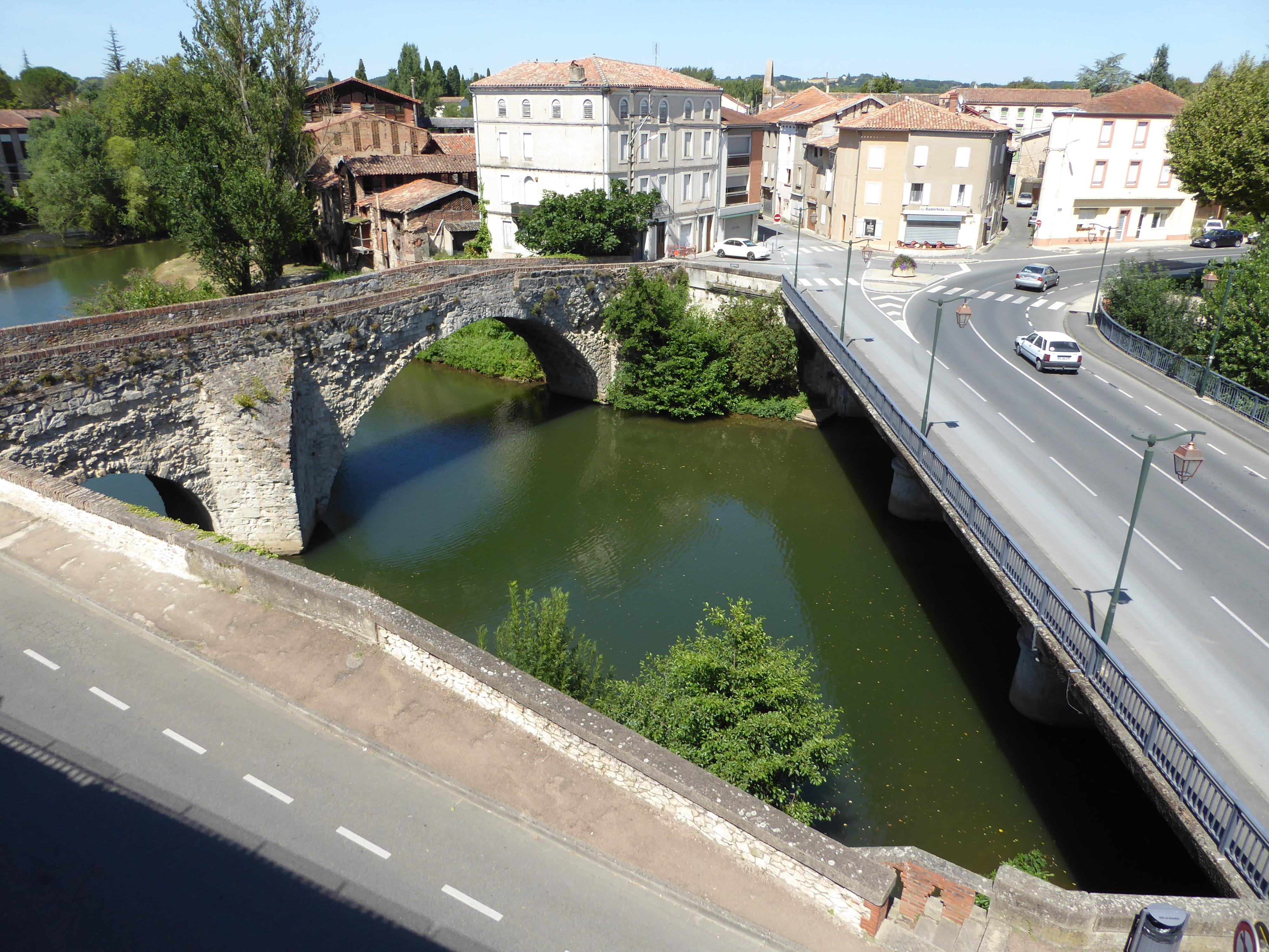 Vieux pont sur le Dadou