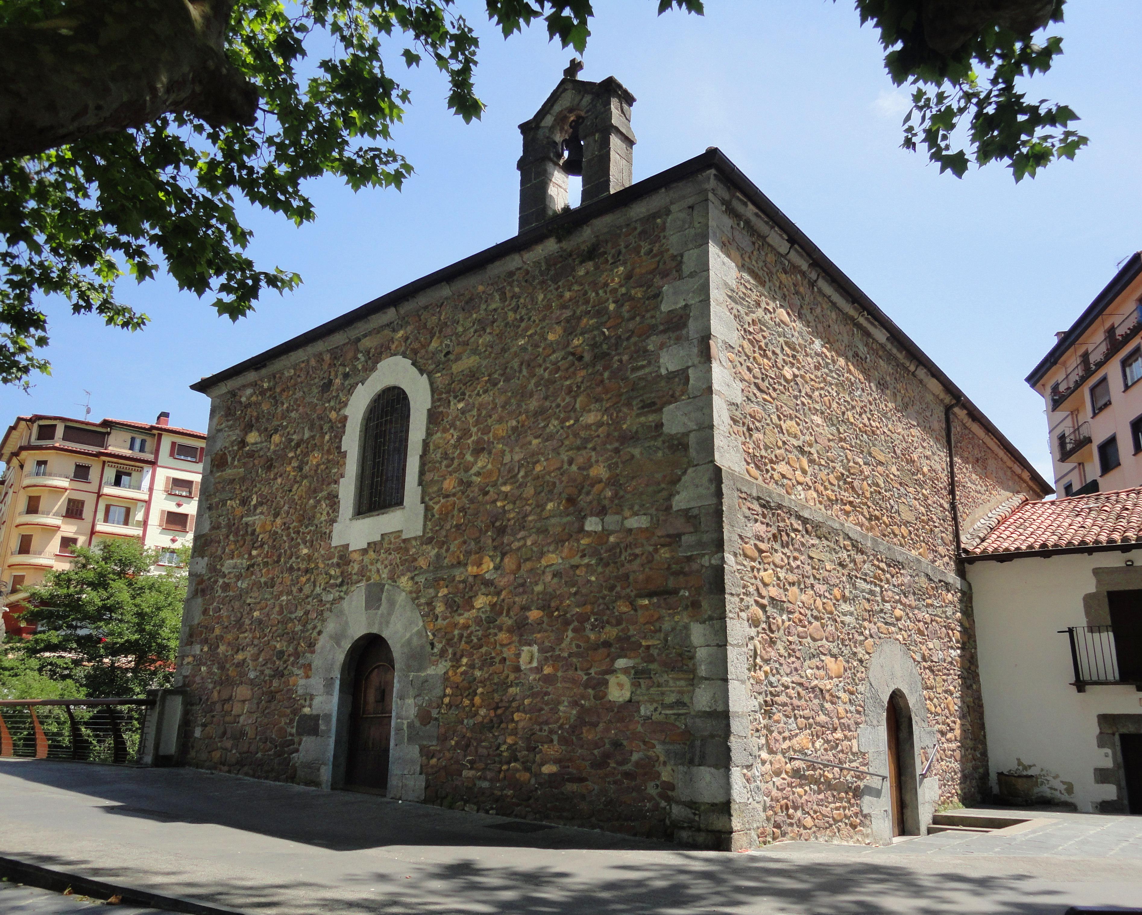Ermita De Santa Cruz De Zumea