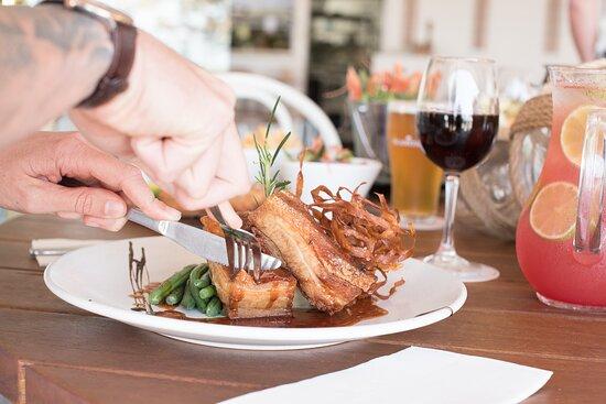 Trinity Beach Tavern