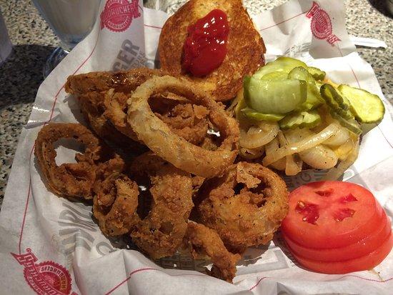 Fuddruckers