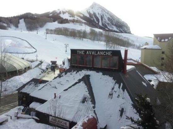 Avalanche Bar & Grill