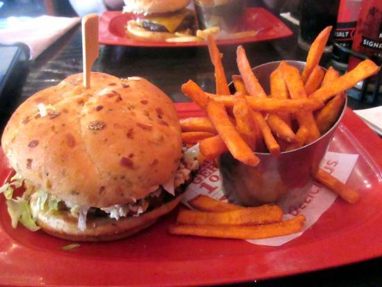 Red Robin Gourmet Burgers