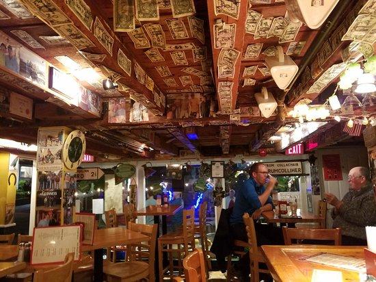 Ryan's Corner House Irish Pub & Restaurant