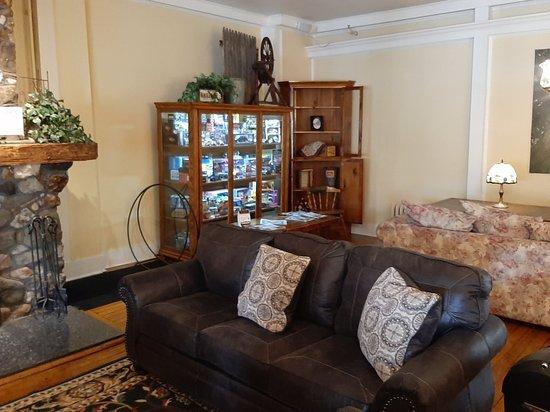 Fullerton Inn Restaurant