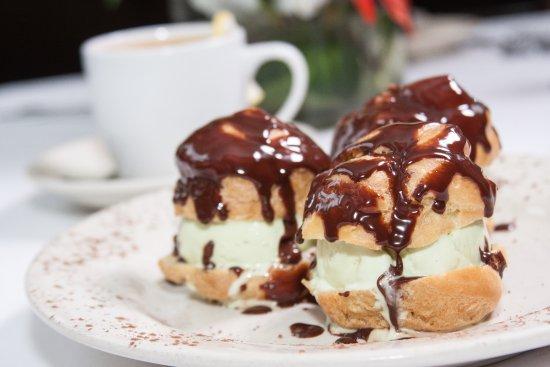 Francesca's on Chestnut