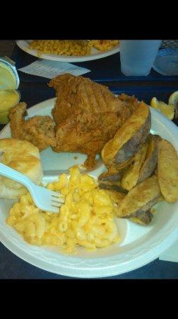 Lee's Famous Recipe Chicken