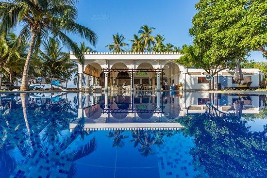 Le Cafe at Lantana Galu Beach