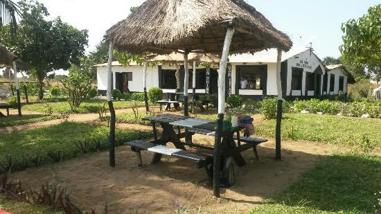 SUNSHINE Beach Bar & Restaurant