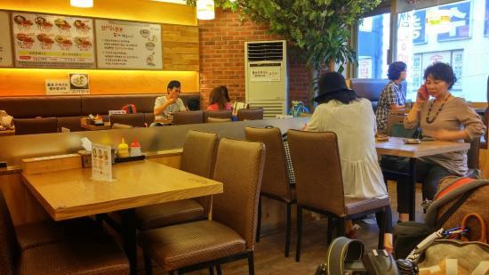 Yookssam Naengmyeon Hongdae Store