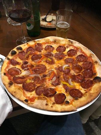 Me & You2 Bar and Pizza Restaurant