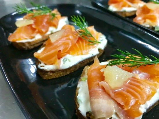 Hilltop Bar & Restaurant