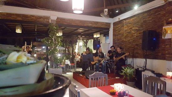 Taman Sari Bar & Restaurant