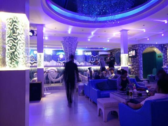Reef Restaurant and Lounge Bar