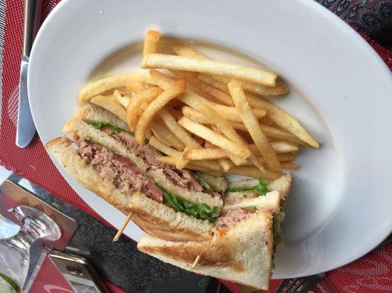 Angkor Mithona Restaurant