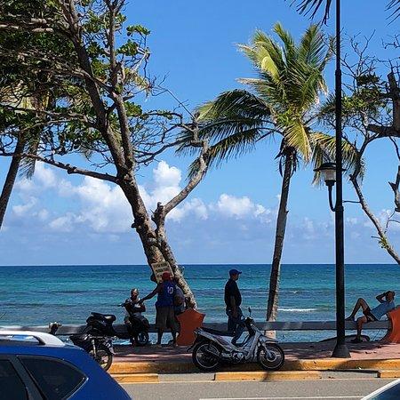 Aquaceros Bar and Grill