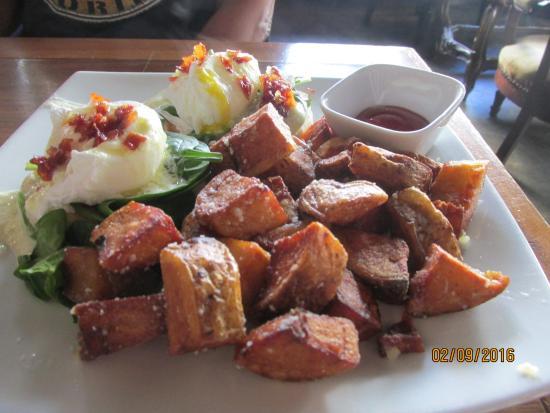 Di Zucchero Restaurant & Lounge