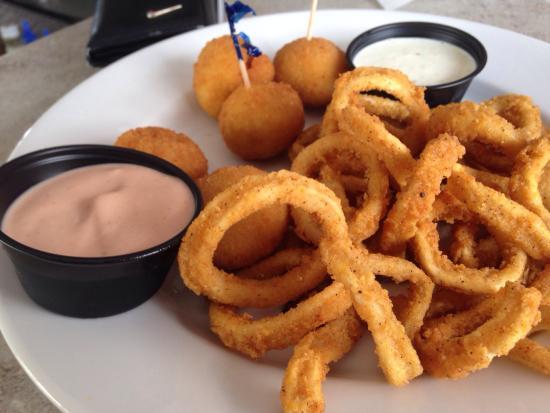 Los Remos Restaurant & Beach Club