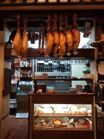 Antigua Bodega Castaneda