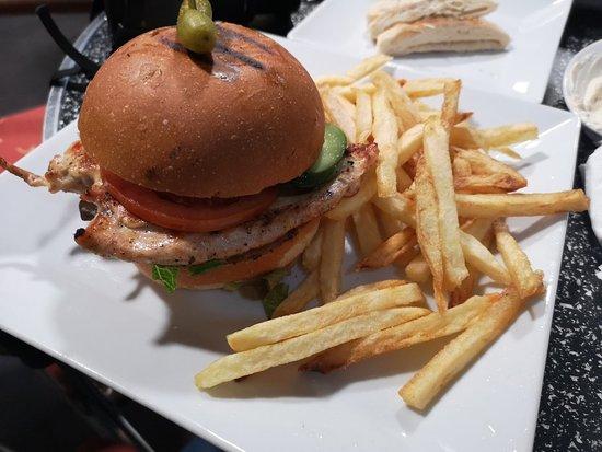 Vrisi Bar Restaurant