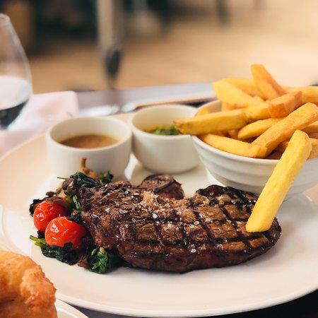 Quayside Grill & Bistro