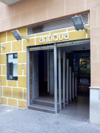 Antiqua Pub