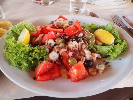 Dobrotski Dvori Restaurant