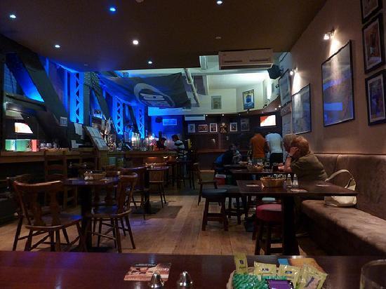 Chillers Bar & Grill