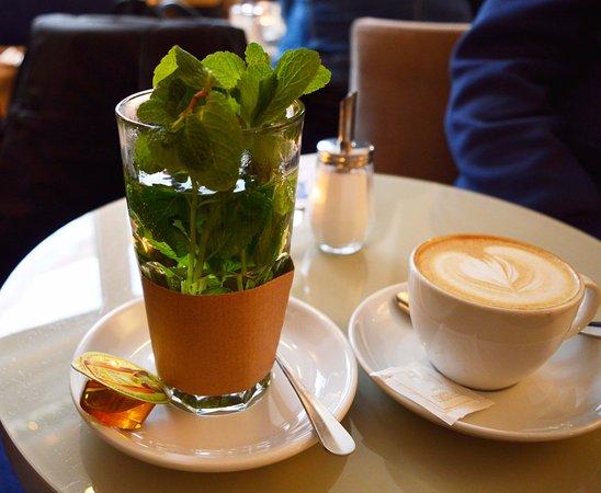 Grand Cafe Cappuccino by petroccelli