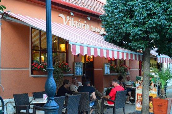 Viktoria Cukraszda Es Kavehaz