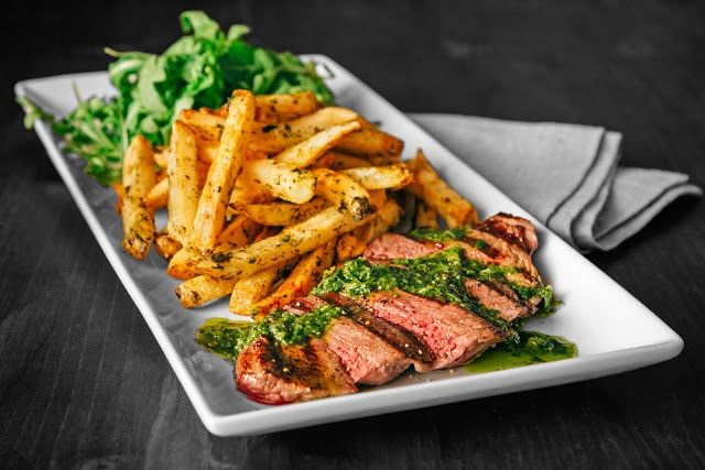 Shark Club Sports Bar & Grill