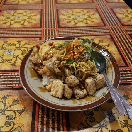 Tahu Kupat Sido Mampir