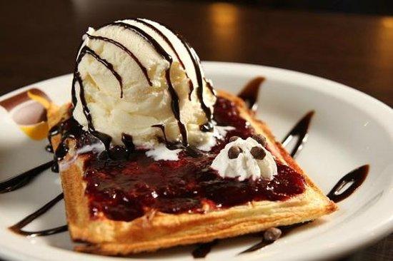 MOMMA Helados & Café