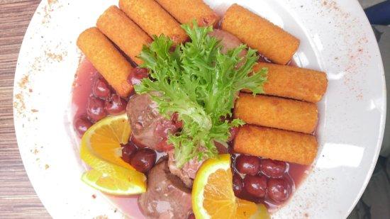 Atlantis Bistro & Pool