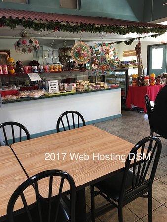 Lily's Philippine Bakery and Restaurant