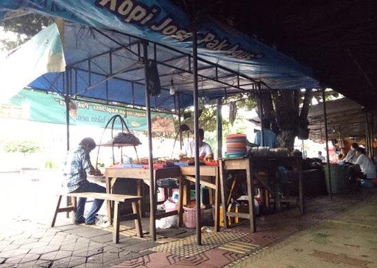 Angkringan Kopi Joss Pak Agus