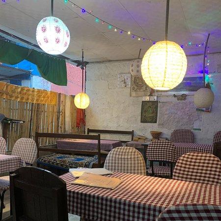 Tara's Restaurant Vegetarien