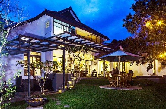 The Heritage Kitchen & Gallery