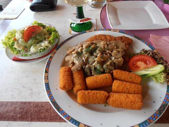 Bistro Happy Holiday