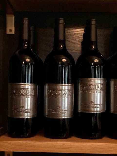 BACKSTAGE wine tasting room