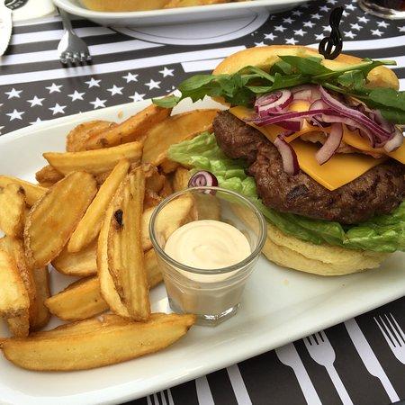 American Music Burguer